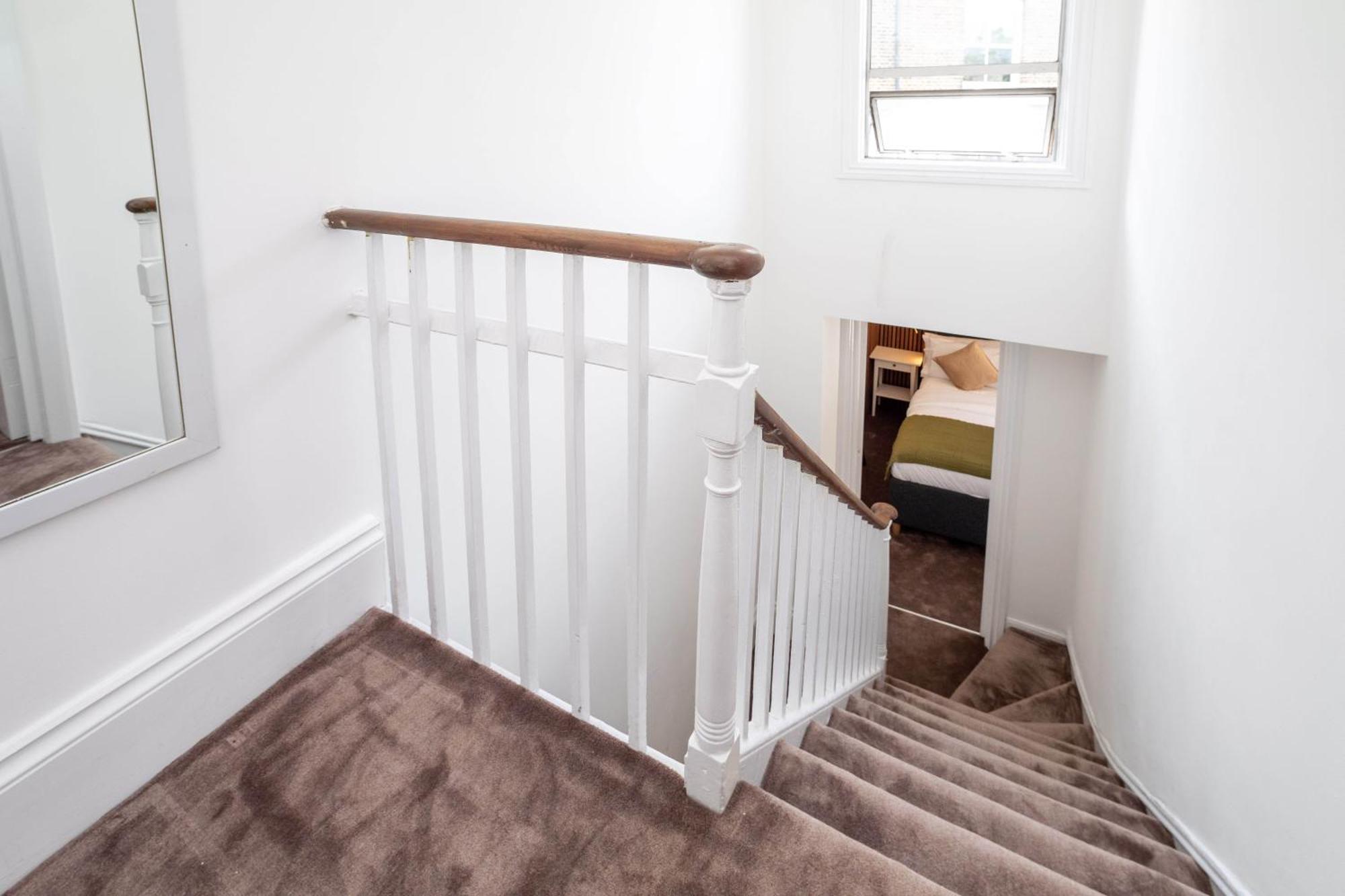 3 Bedroom House In Notting Hill * London